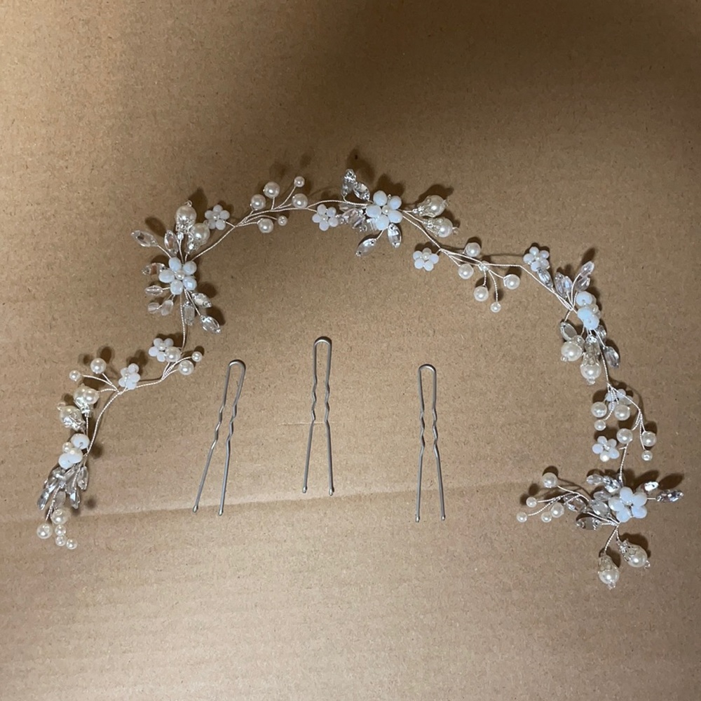 Stunning hair vine ( 18 inch, 45 cm)